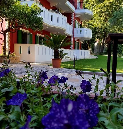 Oasis Exclusive Aparthotel Parga Ngoại thất bức ảnh