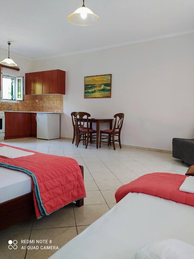 Oasis Exclusive Aparthotel Parga Ngoại thất bức ảnh
