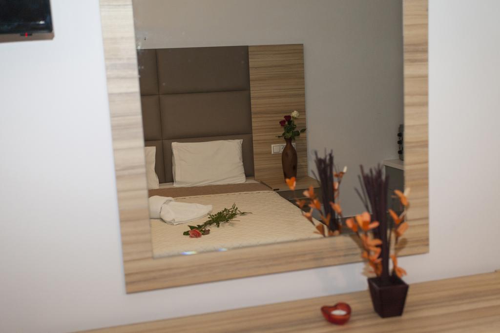 Oasis Exclusive Aparthotel Parga Ngoại thất bức ảnh