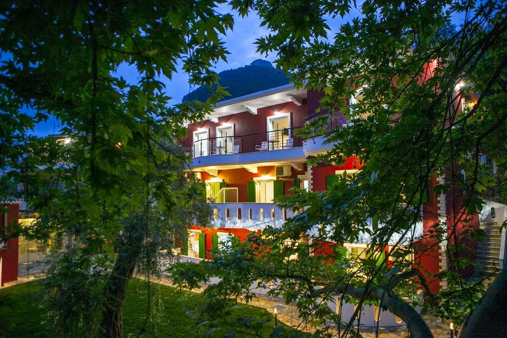 Oasis Exclusive Aparthotel Parga Ngoại thất bức ảnh