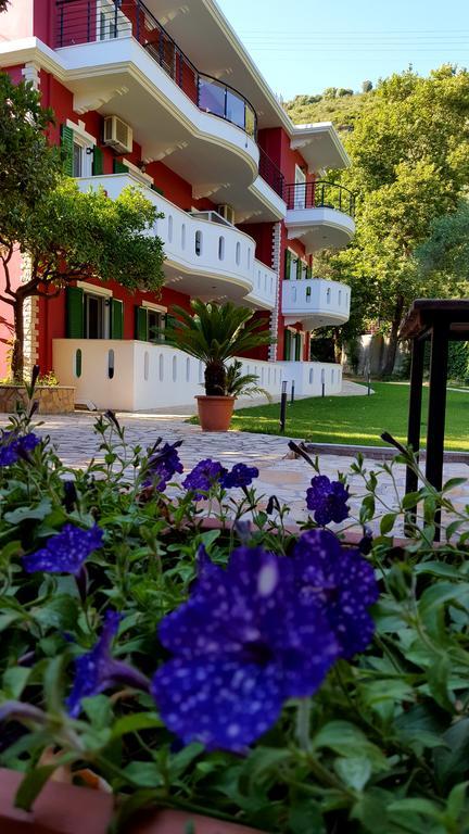 Oasis Exclusive Aparthotel Parga Ngoại thất bức ảnh