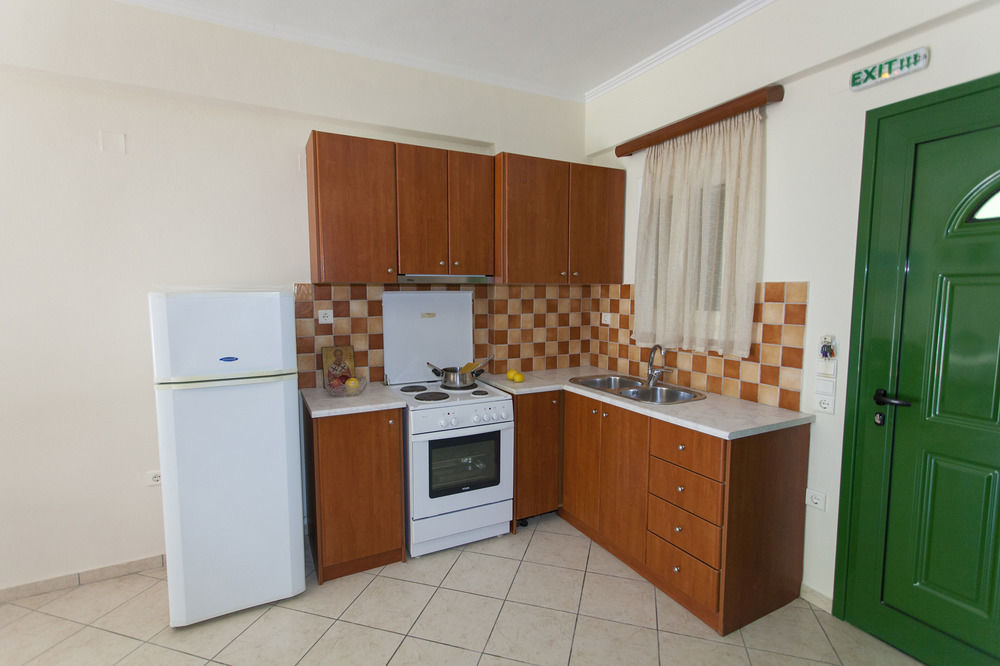 Oasis Exclusive Aparthotel Parga Ngoại thất bức ảnh
