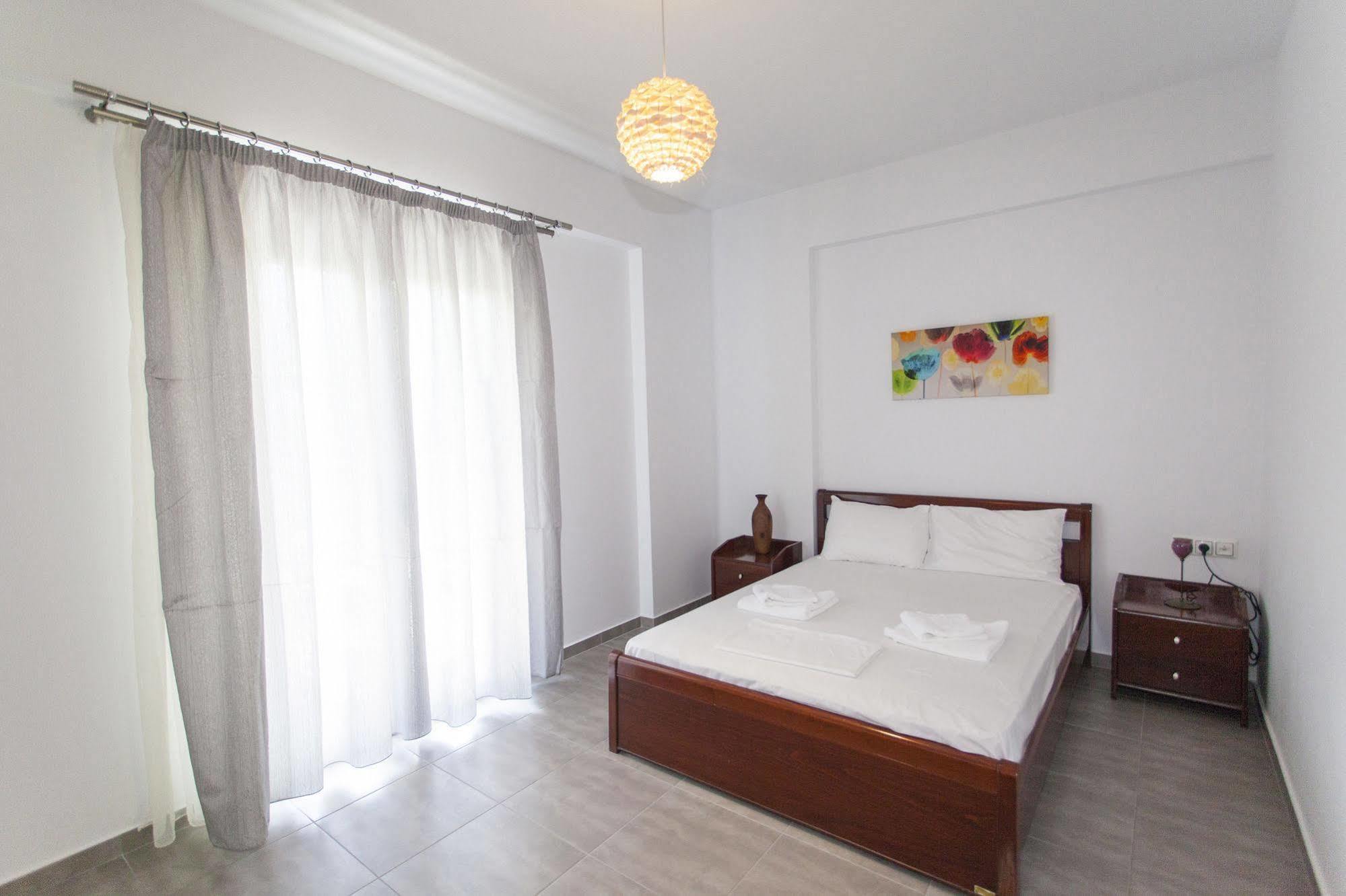 Oasis Exclusive Aparthotel Parga Ngoại thất bức ảnh
