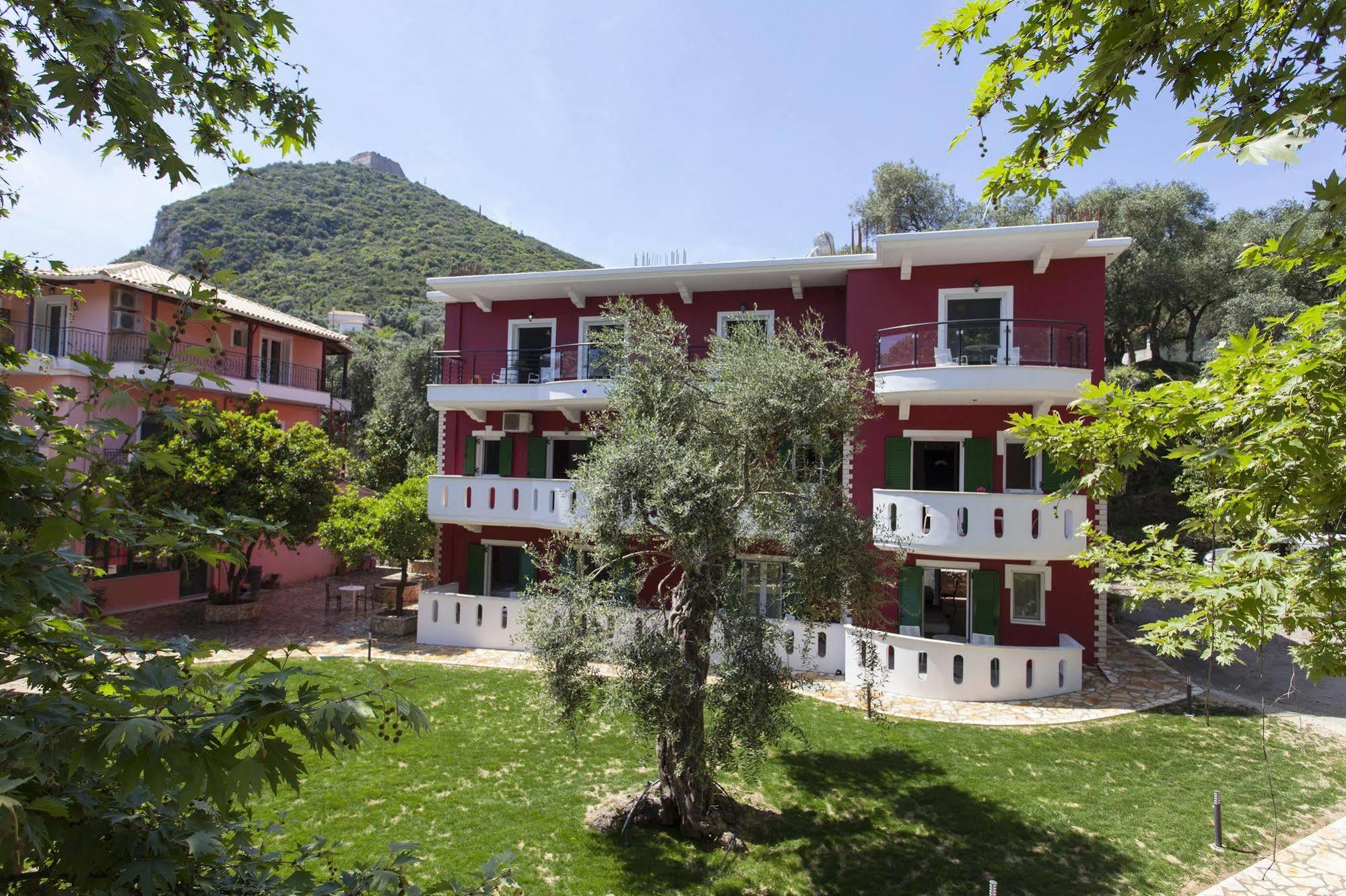 Oasis Exclusive Aparthotel Parga Ngoại thất bức ảnh